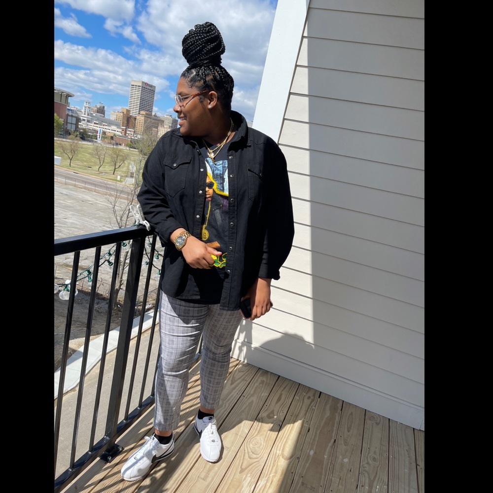 Meet your Posher, Kirbi